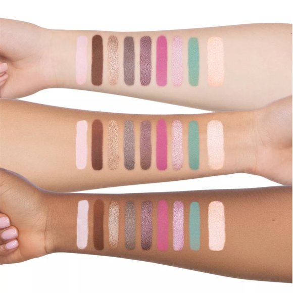 TOO FACED Christmas Around the World Ltd Edition 4 pc Holiday Makeup Collection - Picture 3 of 12